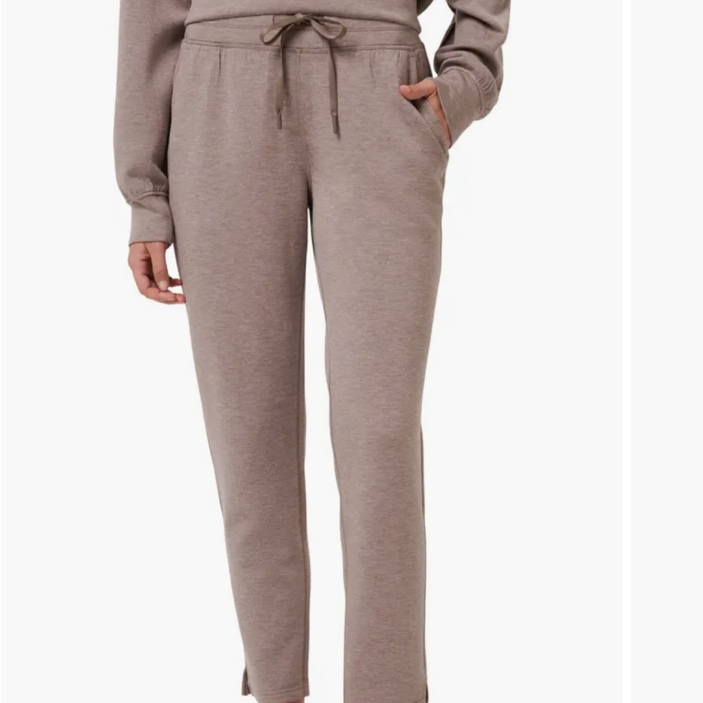 Travis Mathew Skyloft Soft Ankle Pants